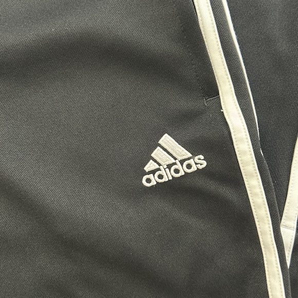 Women’s adidas sweats - Picture 2 of 6
